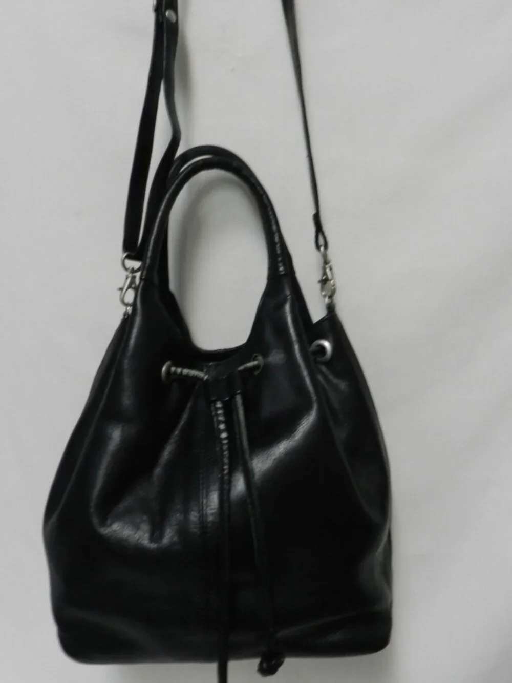 Crossing Pointe Vintage Leather drawstring bucket shoulder bag purse satchel